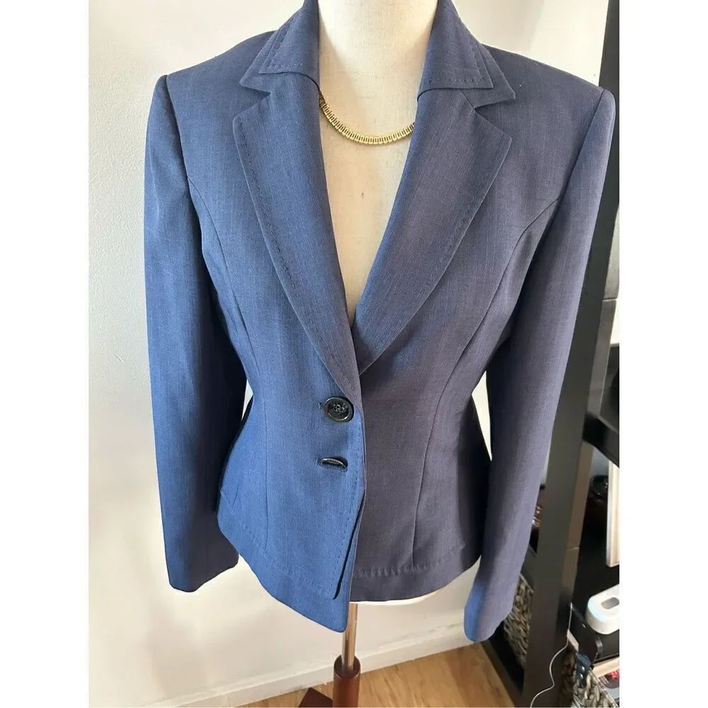 Kasper blue blazer size 4 petite